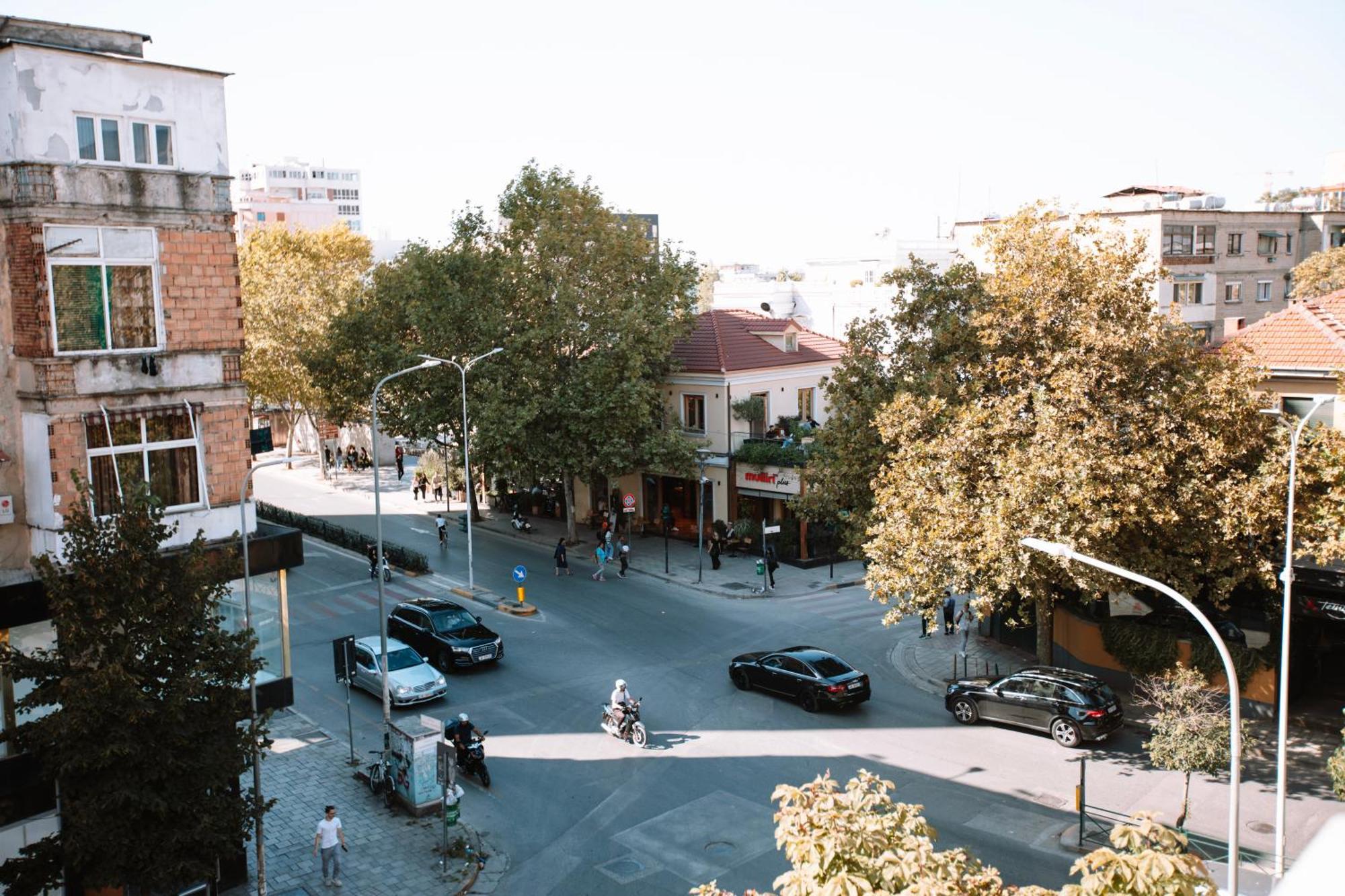 Barrikada Str Modern Apartments - The Nest Tirana Exterior foto